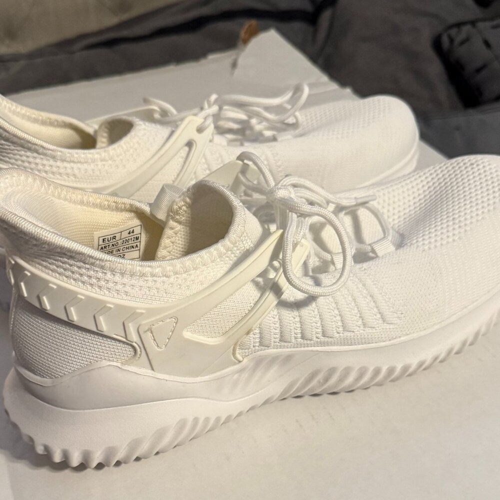 White sneakers size 11 slip-on